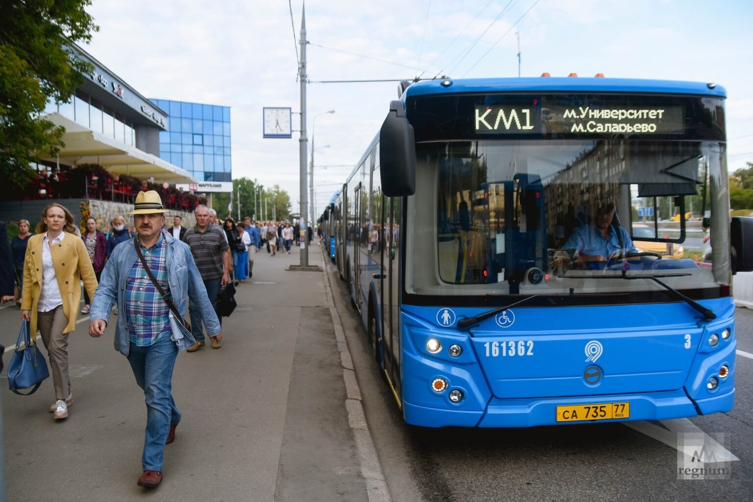 Метро саларьево автобусы 1002