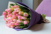 Какие цветы уместно дарить мужчинам 23 февраля