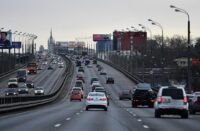 С начала года на дорогах Москвы демонтировали  более 1 тыс. устаревших конструкций