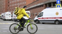 Электровелосипеды курьеров в Москве в ближайшее время оснастят укрупненными номерами